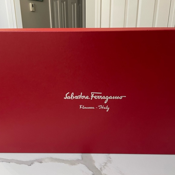 Salvatore Ferragamo AVIO tall Italian leather boots - Picture 5 of 10